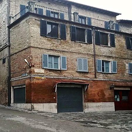 Affittacamere In Centro Gubbio Eksteriør bilde