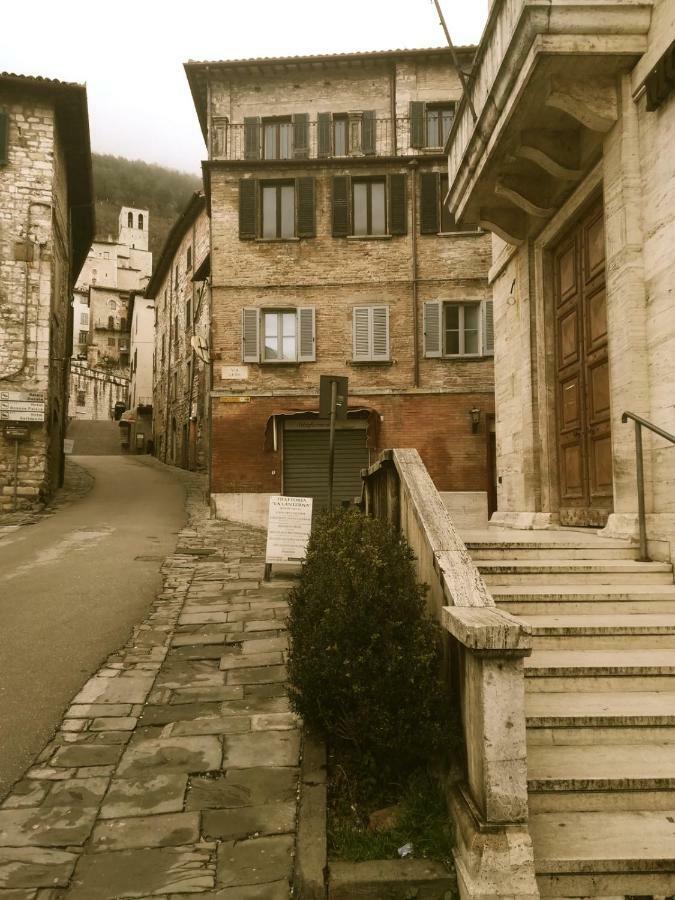 Affittacamere In Centro Gubbio Eksteriør bilde