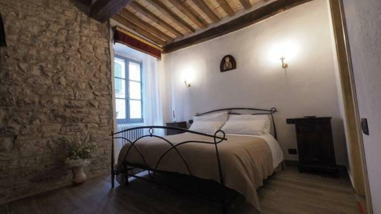Affittacamere In Centro Gubbio Eksteriør bilde